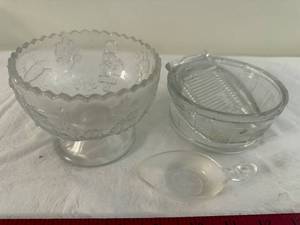 lot 211 image: Vintage Clear Glassware Set with Decorative Patterns