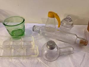 lot 213 image: Vintage Glassware Lot UV Reactive Green Cup, Bottles, Tray