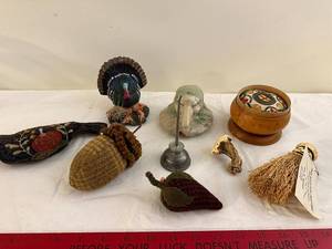 lot 224 image: Eclectic Set of Decorative Collectibles - Unique Items Assortment