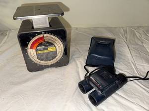 lot 230 image: Vintage Pelouze K5 Postal Scale & Nikon 8x20 Binoculars