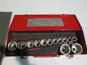 lot 1 image: T&E Tools 13pc industrial 34in Met...