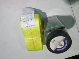 lot 37 image: 4in x 30ft heavy duty tow strap wit...