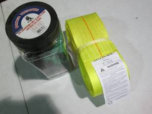 lot 68 image: 4in x 30ft heavy duty tow strap wit...