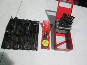 lot 86 image: Large carbide drill bit set, left h...