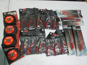 lot 95 image: Magnetic head screwdrivers, measuri...