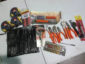 lot 107 image: Hand-held Soldering tool, circuit t...