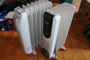 lot 92 image: 2 Radiator Heaters