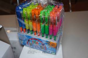 lot 160 image: 200 Rainbow Gel Pens