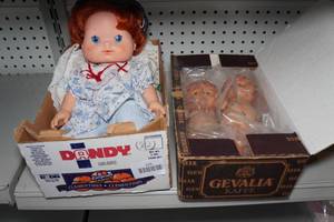 lot 122 image: Antique Baby Dolls