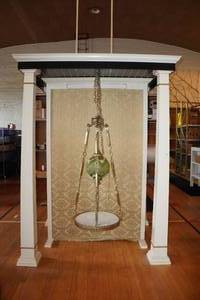 lot 233 image: Pergola Style Free Standing Display