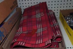 lot 183 image: Vintage Hodgman Heavy Duty Canvas Plaid Picnic Blanket