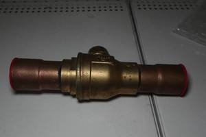 lot 187 image: Apollo Brass Valve
