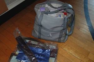 lot 165 image: Vintage Avon - Bags, Unused Product