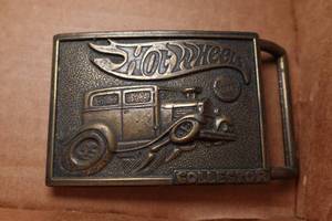 lot 181B image: Hot Wheels Collector Belt Buckle
