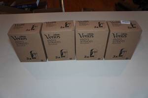 lot 159 image: 12 Gillette Venus Extra Smooth Sensitive Razors