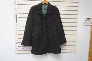 lot 5 image: Vintage Black Curled Fur Jacket 36 long