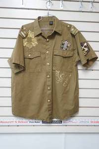 lot 10 image: Womens HM Novelty Shirt Size XL