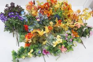 lot 24 image: Artificial Flowers & Leaves