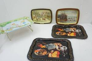 lot 38 image: Vintage Metal Trays