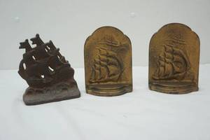 lot 46 image: Cast Iron Bookends (3ct)