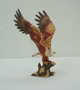 lot 58 image: Westland Giftware On Eagles Wings Figurine with an Indian Blanket Pattern