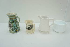 lot 60 image: Vintage Ceramics Jarra de Botin, Golden Rc, Portmeirion England, Milk Glass
