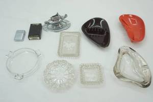 lot 136 image: Vintage Smoking Collectibles Ash Trays, Lighters, Zippo Key Ring