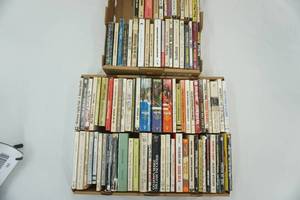 lot 149 image: Vintage Paperback Books (90ct) Novels and Short Stories