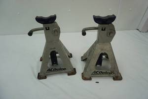lot 181 image: ACDelco 2 Ton Jack Stands