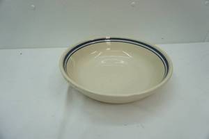 lot 206 image: Roseville Pottery Oven-Proof Bowl (Large) 13.25 diameter by 3.25 tall