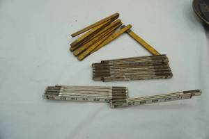 lot 244 image: (3ct) Vintage Folding Yardsticks