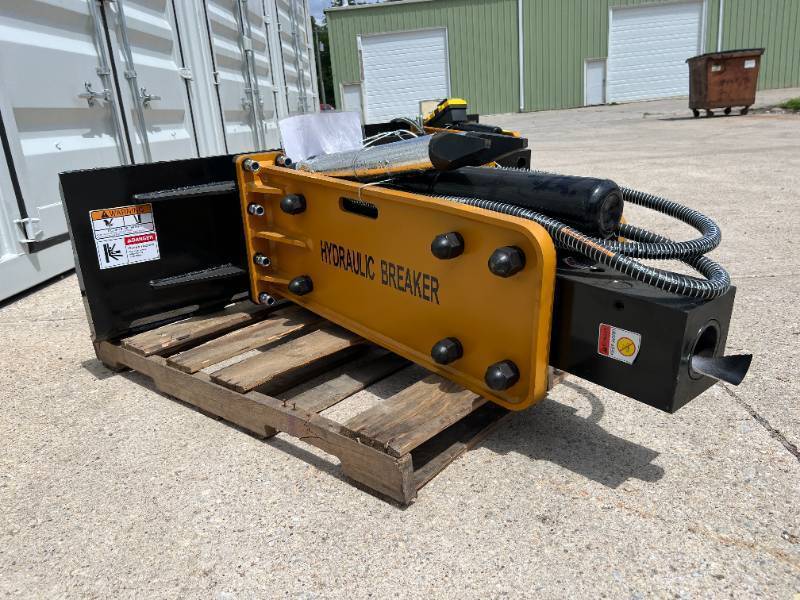 lot 4236 image: Wolverine Concrete Breaker (CB-11-750F)