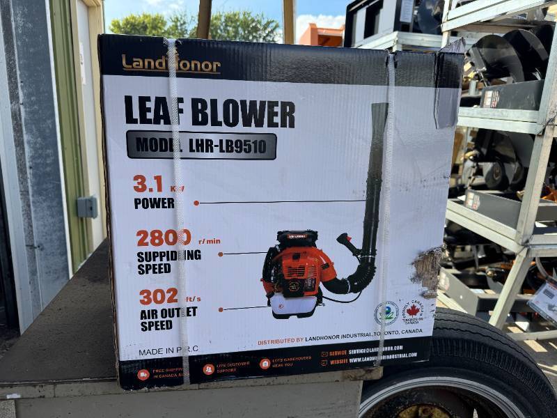 lot 9027 image: Landhonor Leaf Blower (LHR-LB8850)