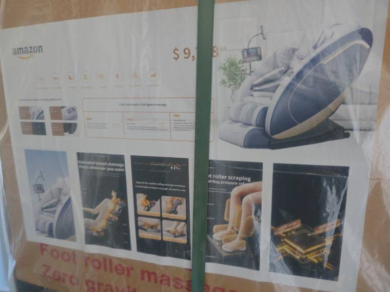 lot 9359 image: SDLANCH IRMC 8D Massage Chair Black Color  - 110v