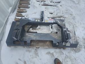lot 6004X image: Wolverine Quick hitch to 3 point adapter PT-16-01C