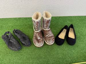 lot 29 image: New Womans Shoes 7.5-8