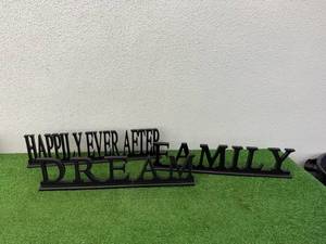 lot 54 image: Home Decor