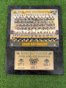 lot 60 image: Green Bay Packers Super Bowl Champions Plaque