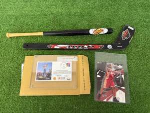 lot 64 image: Mixed Sports Collectibles Lot