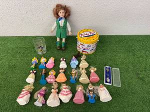 lot 69 image: McDonalds Collectibles, Hatton ND Spoon, Girl Scout Doll