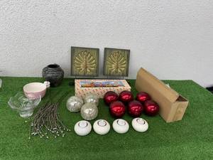 lot 75 image: Home Decor