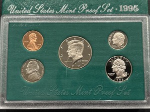 lot 119 image: 1995 Proof Set