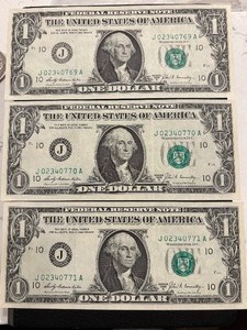 lot 66 image: 1969 B Green Seal $1 Dollar Federal Reserve Notes Consecutive