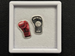 lot 87 image: 2 Gram .999 Fine Silver Boxing Gloves
