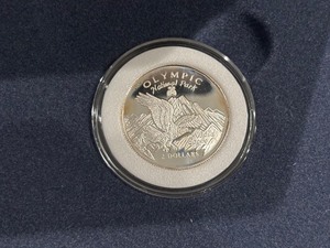 lot 92 image: 1996 Cook Islands $2 Dollar Silver Coin 50% Silver