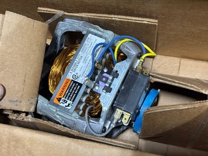 lot 30 image: Dryer Motor