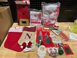 lot 41 image: Christmas Items