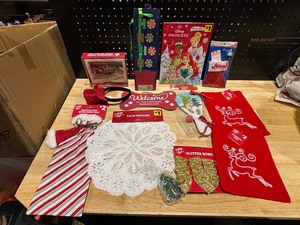 lot 42 image: Christmas Items