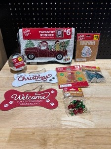 lot 45 image: Christmas Items