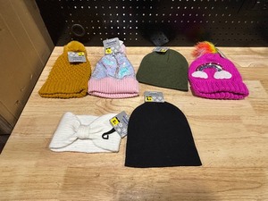 lot 54 image: Stocking Caps